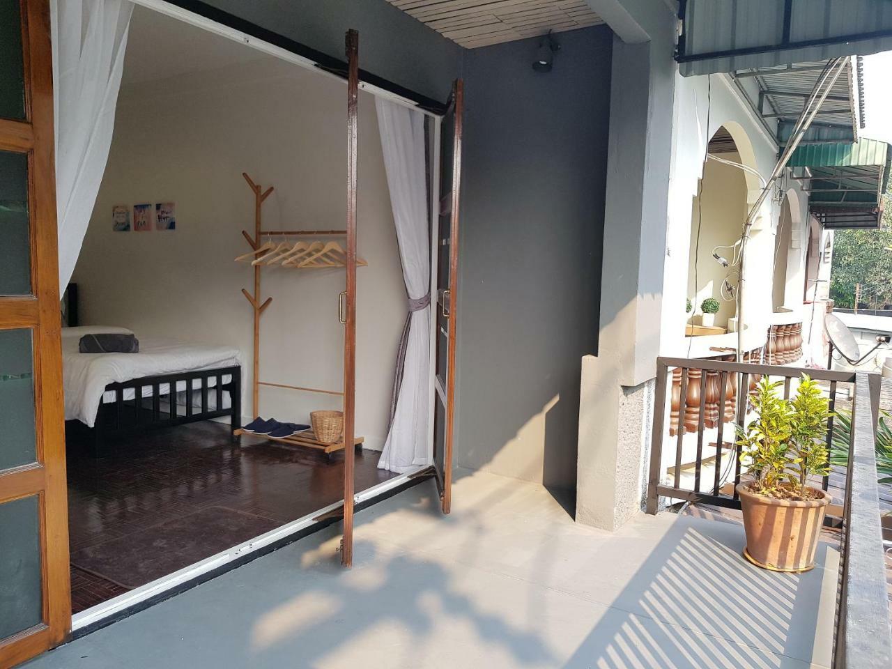 Piyanattha House Villa Chiang Mai Exterior photo
