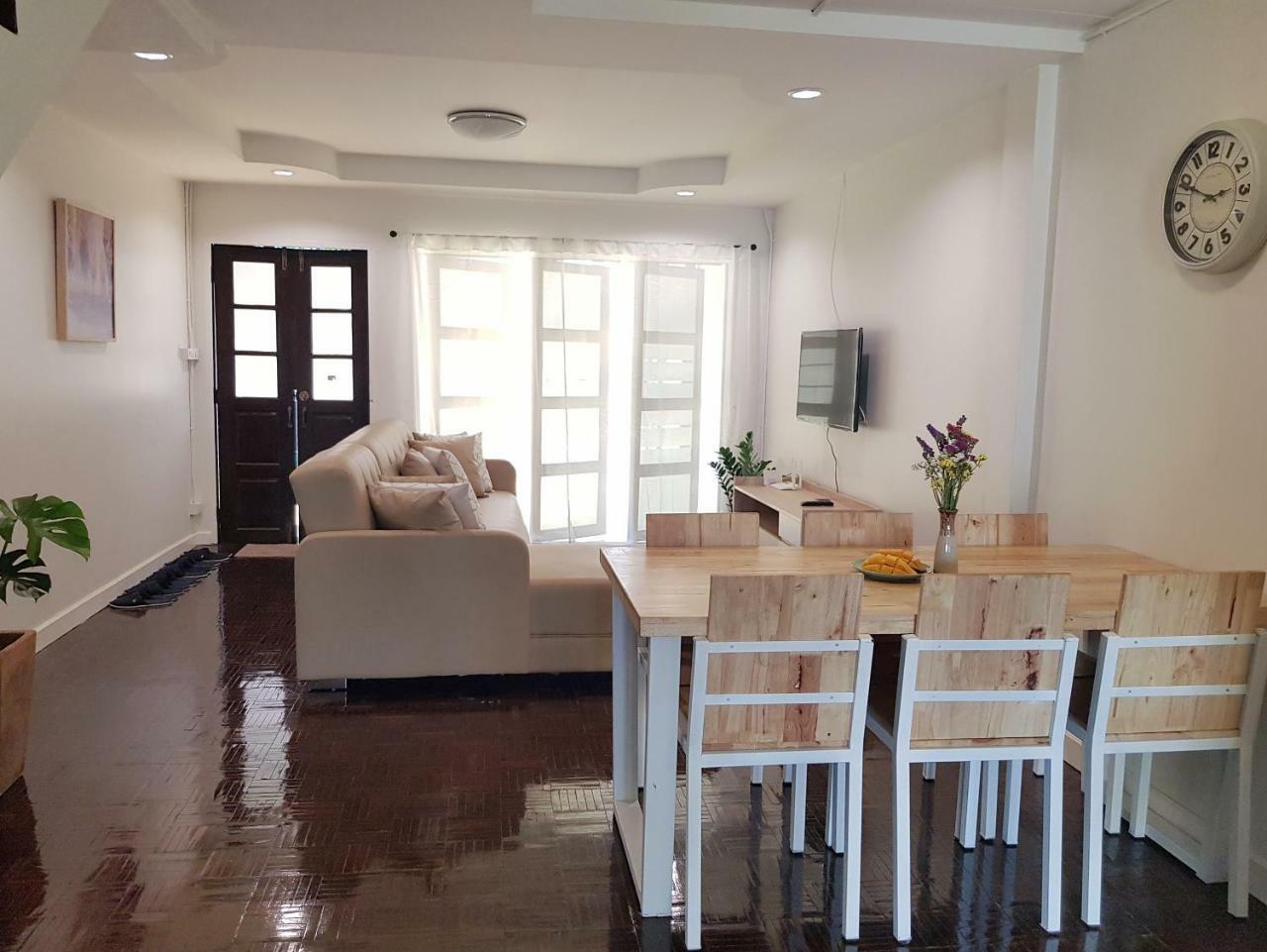 Piyanattha House Villa Chiang Mai Exterior photo